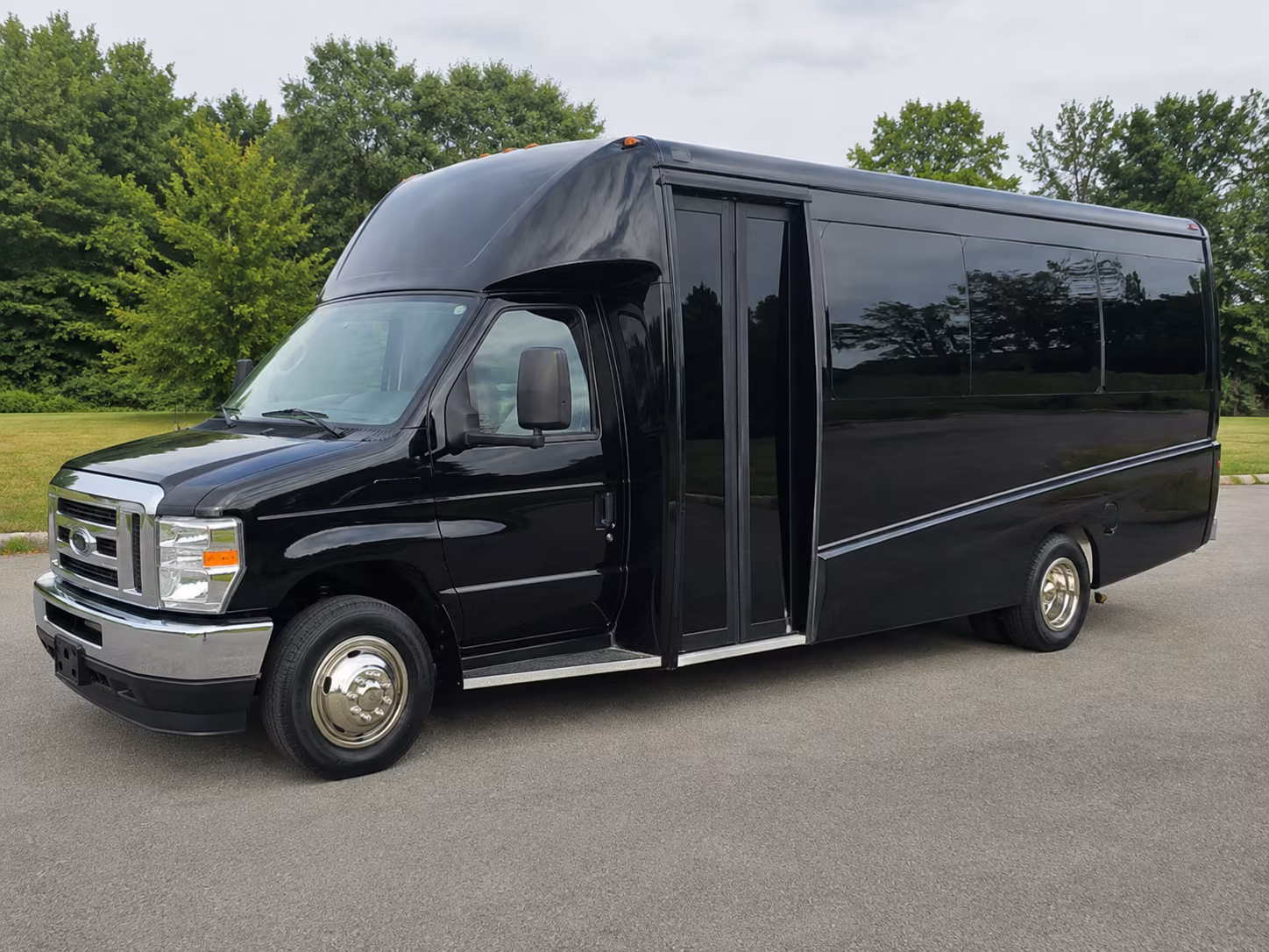 school field trip and educational buses in st cloud