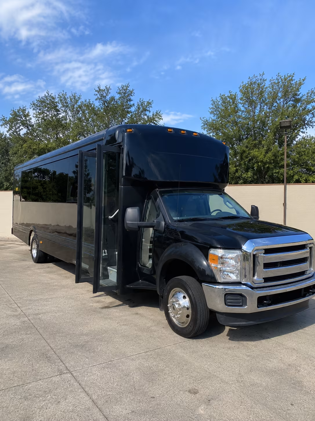 st cloud 20 passenger party bus